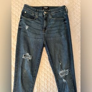 Ripped high rise super skinny